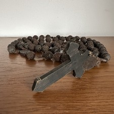 Riesiger alter Rosenkranz Holz