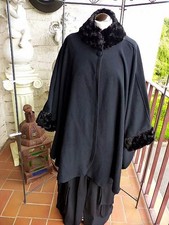 5554 Poncho Schwarz ONE SIZE Fleece Teddystoff an Ärmeln und Kragen