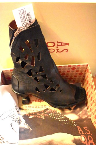 Schaftsandalen neu gr 40 - 98,