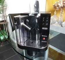 DeLonghi EN670.B Nespresso Lattissima Kapselmaschine wenig benutzt