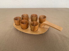 6 Eierbecher mit Tablett auf Füßen  -Holz-  Mid Century - Vintage-