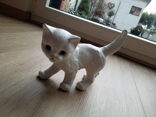 Goebel katze klein - klein, weiß