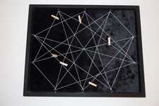 Memoboard Pinnwand 40x2,5x50 cm -schwarz- Holz und Stoff mit Gummiband