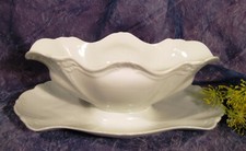 Hutschenreuther Tirschenreuth BARONESSE weiß - 1 Sauciere