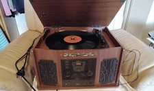 Radio Fabr.elta, Retro- Look, mit LP-, Cass-, CD-Spieler dazu 40 LP