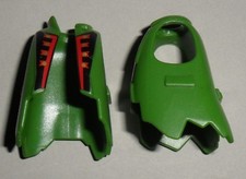 06174, 2x Mantel, Reitermantel, zerrissen, mintgrün, bedruckt