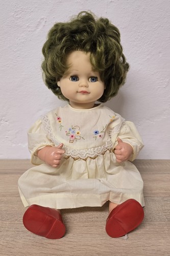 Nette kunststoff puppe west - nette,