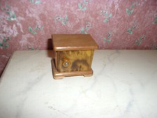 Alter Nachtschrank-um