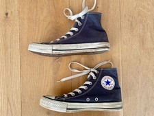 Blaue All Star-Turnschuhe v