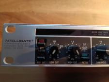 Behringer Intelligate XR 2000