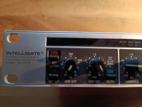 Behringer intelligate 2000 - xr,