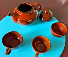 Teekanne + 3 Tassen; handwerkliche Gebrauchskeramik 1960-1980