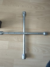 Radkreuz Kreuzschlüssel Mit den gängigen Größen Neuwertig