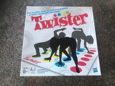 Hasbro Twister Das verrückte Spiel mit Verknotungsgefahr