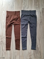 Zwei Seamless-Leggings von