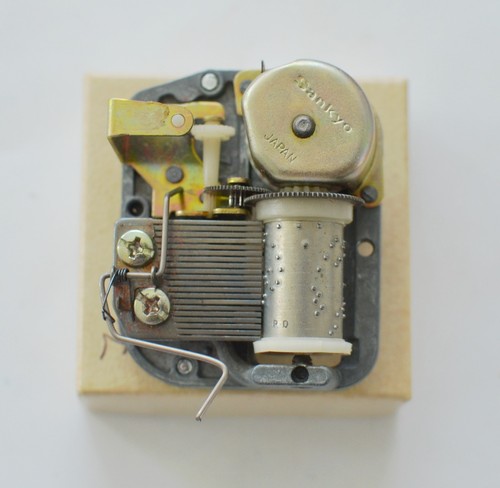 Sankyo japan spieluhrwerk - japan, 18