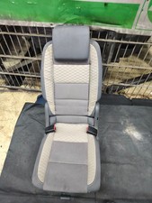 VW Touran 1T Sitz hinten mitte