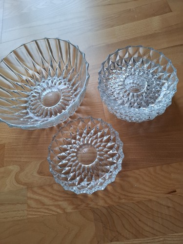 Schüssel mit - , 12
