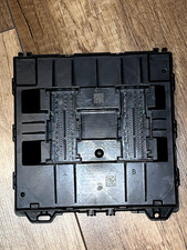 Bordnetzsteuergerät Seat Ibiza / VW T5 / BJ: 2012 TeileNr.: 7H0937089F