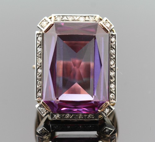 Ring mit 1synthetischem - ring,