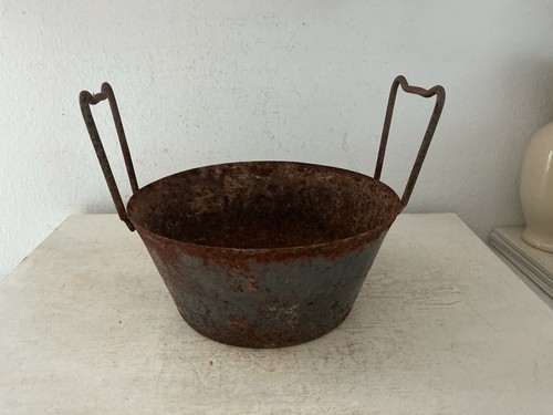 Alter uriger metalltopf shabby - uriger,