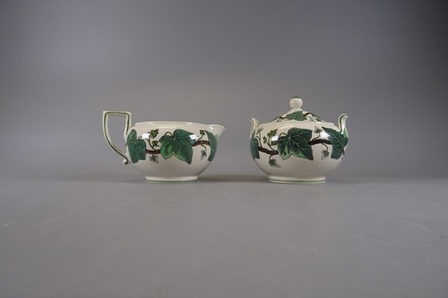 Set milchkännchen und - milchkännchen,