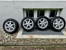 Satz Räder mit Alufelgen und Winterreifen für Fiat 500 und andere PKW