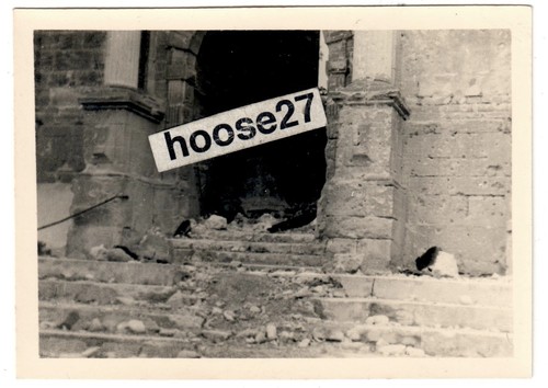 Foto zerstörte eingang - zerstörte,