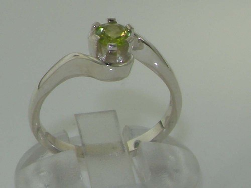 Massiver natürlicher peridot - massiver,