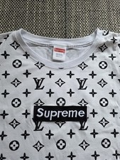 Supreme T-Shirt