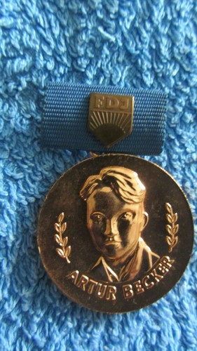 Medaille artur becker in - -,