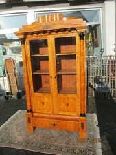 Berliner Biedermeier Vitrine um 1820 aus Birke