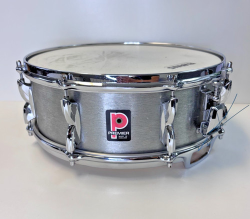 Premier model hifi - "model,
