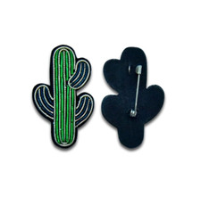 Handgestickte Mini-Kaktus Brosche, Hand Embroidered Brooch, Broche brodée
