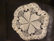 Tischdecke,  1 Deckchen 