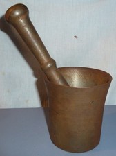 Antiker  Mörser mit Stößel Eisen 2240 g.