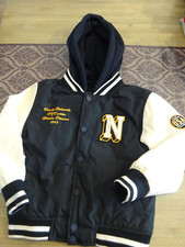 Collegejacke "NYC" mit abnehmbarer Kapuze, Gr. 128, Marke: State Wide