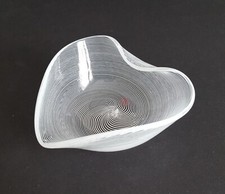 Seltene alte herzförmige Glasschale Latticinofäden vermutlich Venini um 1960