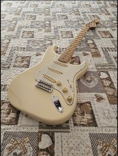 Fender American Special Stratocaster, Olympic White, US-Produktion, wie neu