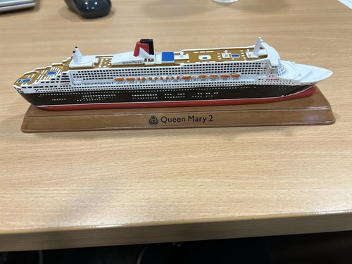 Queen mary cunard - mary, 2