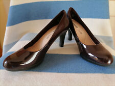 Pumps von Clarks in Gr. 37,5 aubergine-farben, Lackleder, NEU!!!