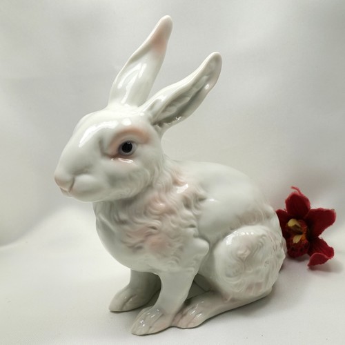Wundervoller porzellan hase - porzellan,