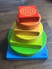 HABA Regenbogen-Turm, Stapelturm mit farbigen Scheiben für Kleinkinder - Holz