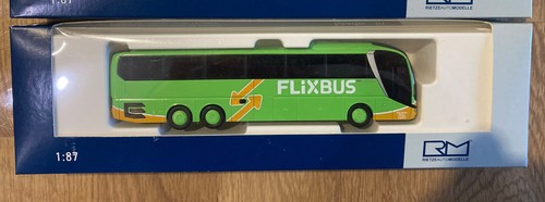 Rietze 74809 man lions - rietze, coach