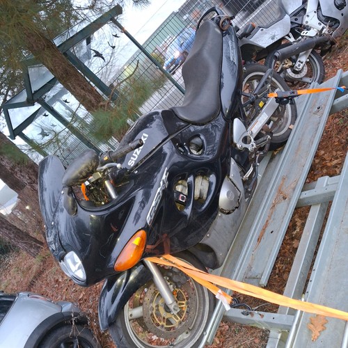 Suzuki gsx 750 - gsx-s,