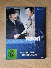 Tatort: Weißblaue Turnschuhe