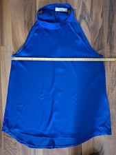 Top mit hohem Kragen