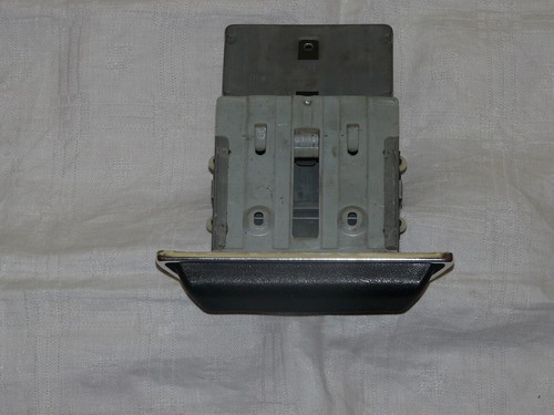 Audi 100 coupe aschenbecher - s,
