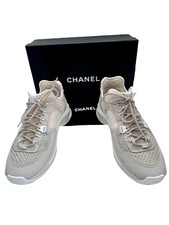 Chanel Sneaker Wildleder