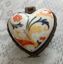 Pillendose Porzellan